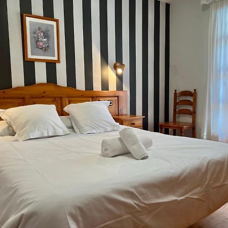Hotel Eriste Extérieur photo